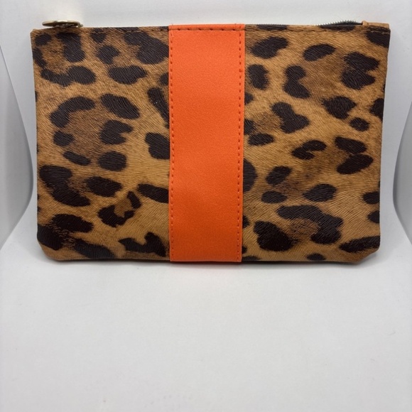 Fab Ipsy Leopard Make Up Bag! - Picture 1 of 3